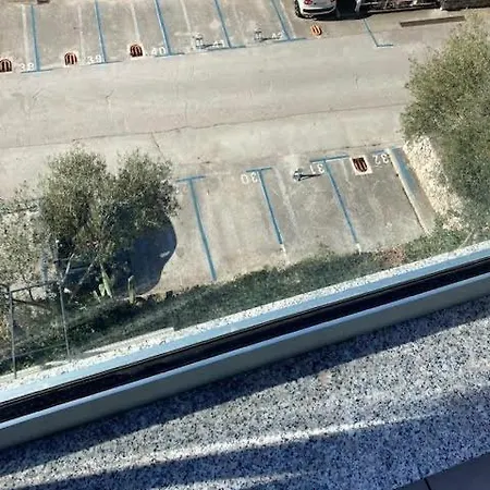 13 Apartmán